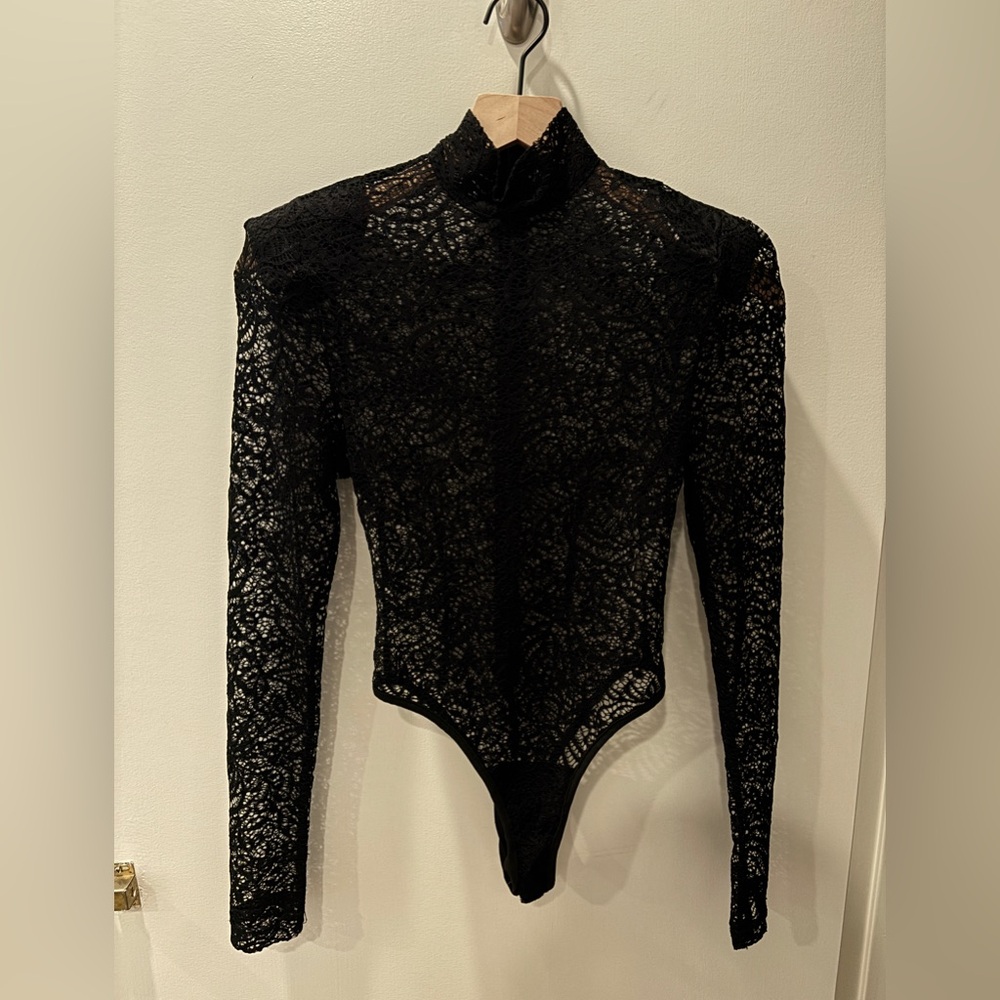Gorgeous Shane Justin Lace Two Piece Set